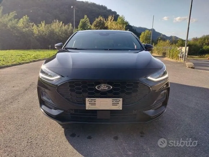 Ford Focus 2025 photo 2