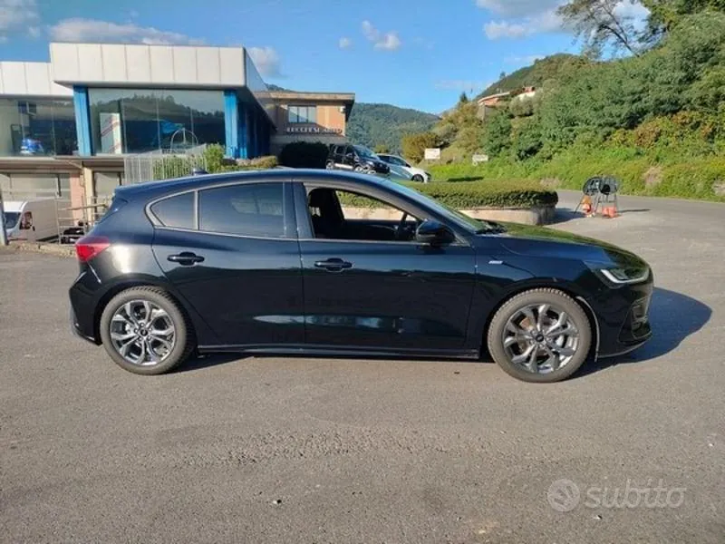 Ford Focus 2025 photo 4
