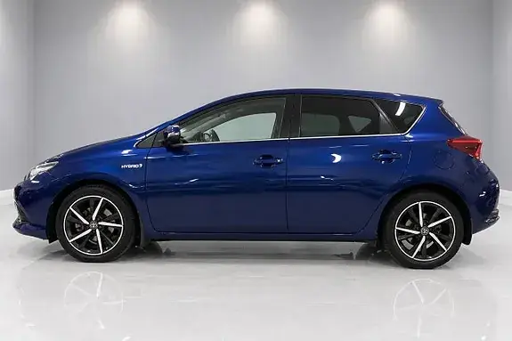 Toyota Auris 2017 photo 3