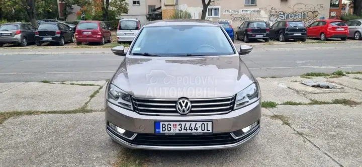 Volkswagen Passat 2011 photo 5