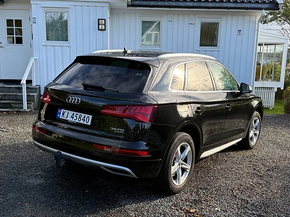 Audi Q5 2019 photo 2
