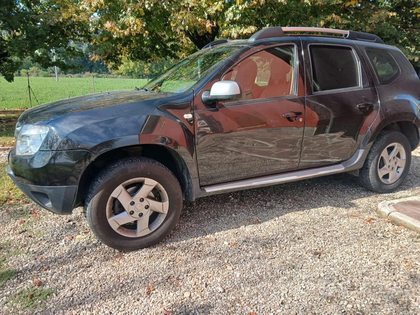 Dacia Duster 2012 photo 2