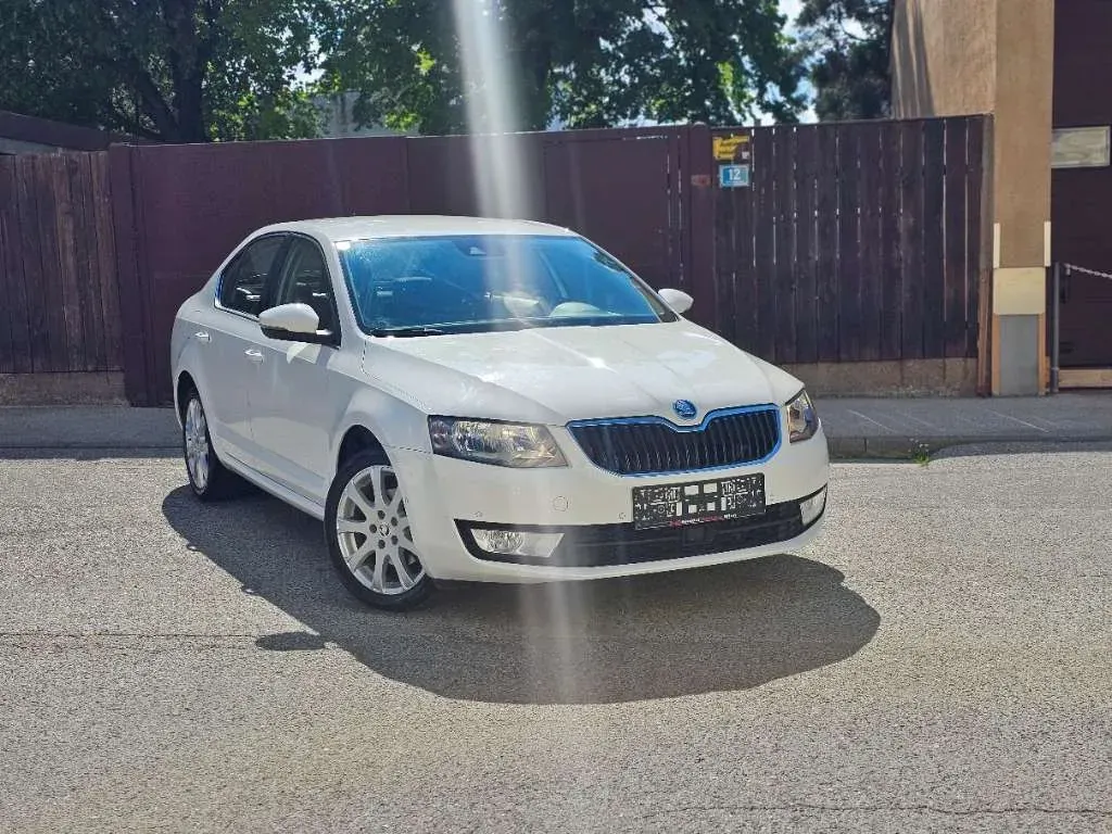 Skoda Octavia 2014 photo 2