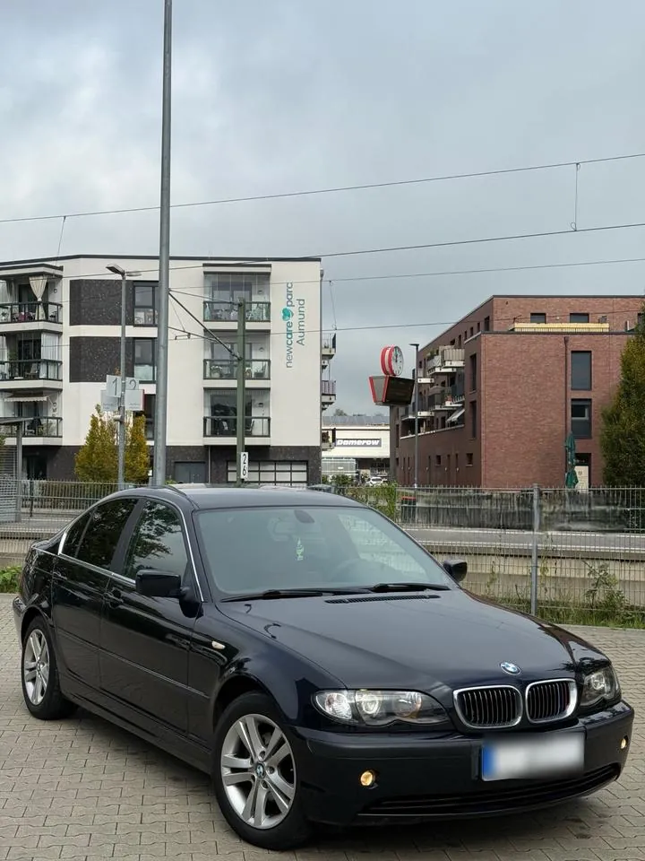 BMW 318I