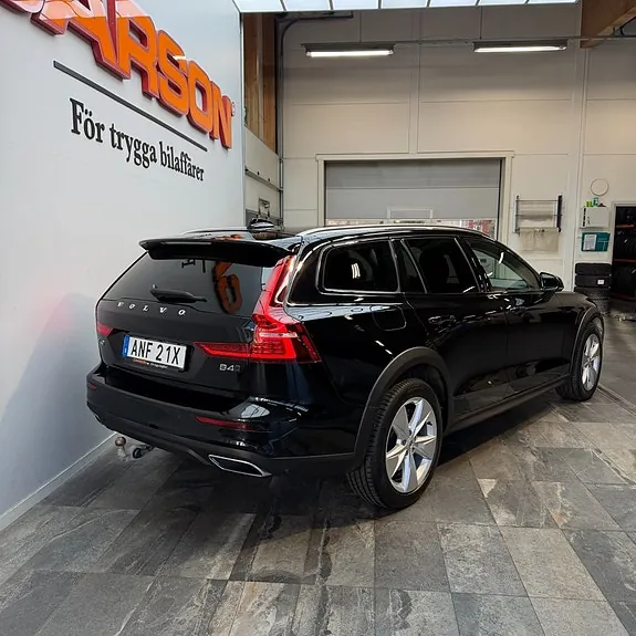 Volvo V60 Cross Country 2021 photo 4