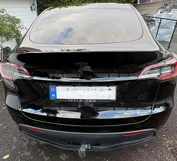 Tesla Model Y 2023 photo 5