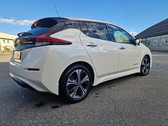 Nissan Leaf 2018 photo 3