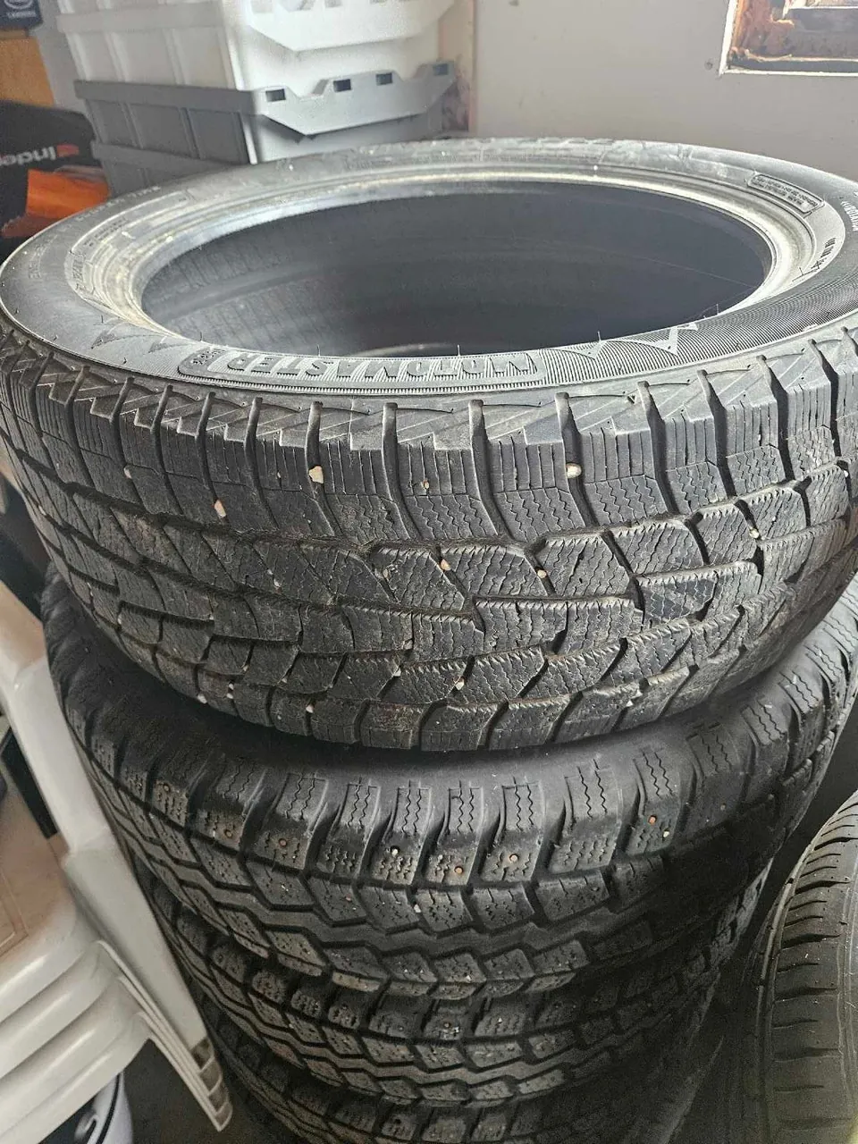 Toyota C-Hr 2019 photo 2