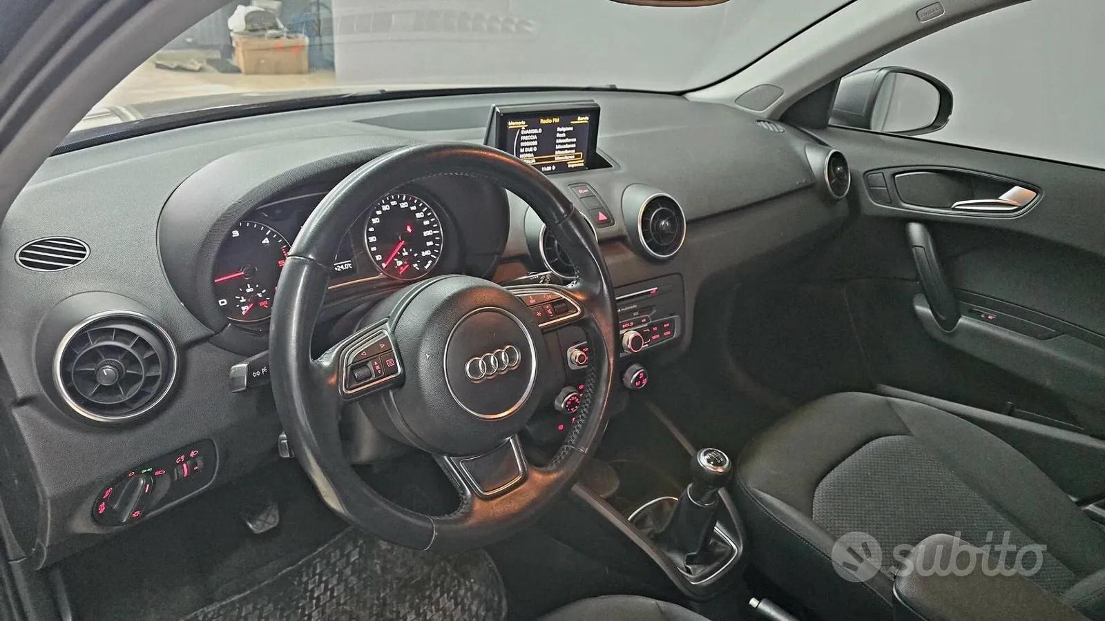 Audi A1 2015 photo 2