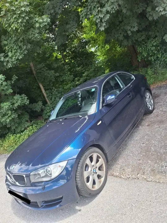BMW 1 Series 2009 photo 2