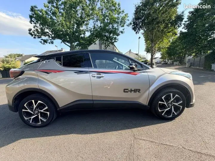 Toyota C-Hr 2017 photo 4