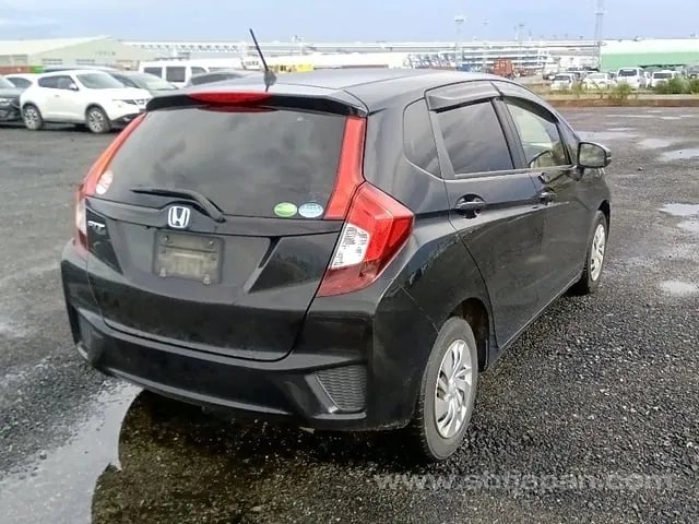 Honda Fit 2015 photo 4