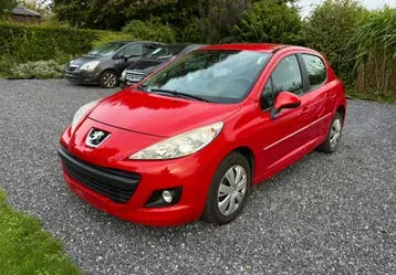 Peugeot 207 2013 photo 3