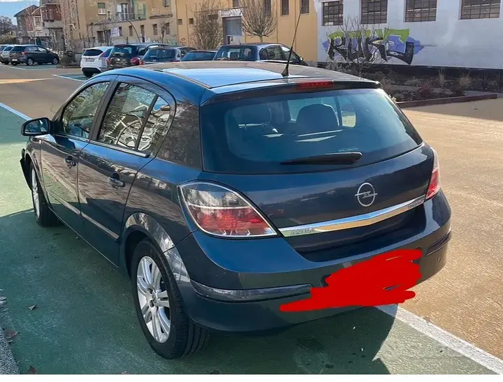 Opel Astra 2007 photo 2