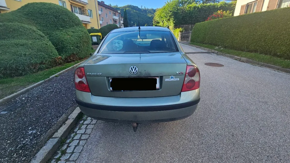 Volkswagen Passat 2001 photo 2