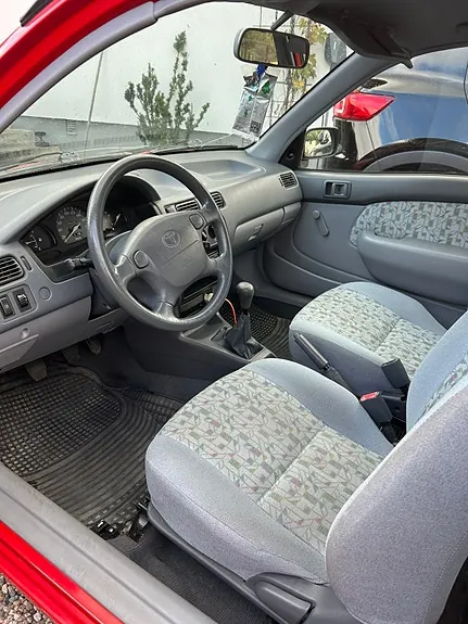 Toyota Starlet 1998 photo 4