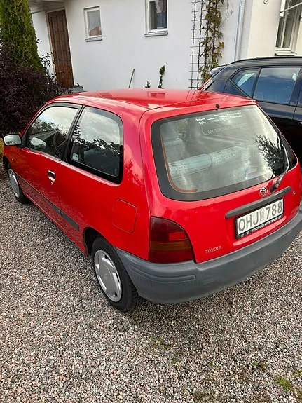 Toyota Starlet 1998 photo 3