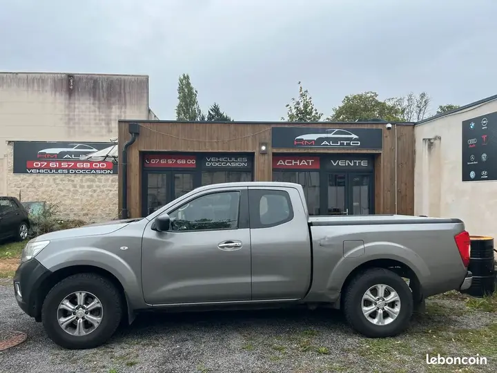 Nissan Navara 2018 photo 2