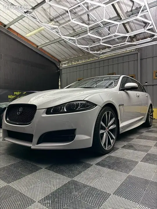 Jaguar Xf 2013 photo 4