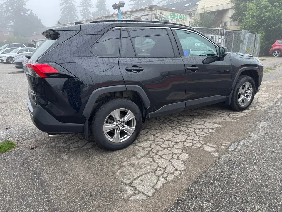 Toyota Rav4 2023 photo 3