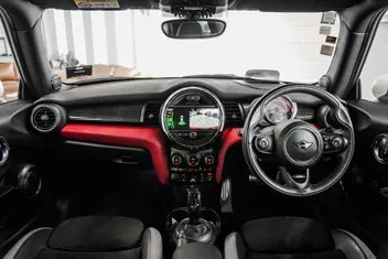 Mini Hatch 2020 photo 3