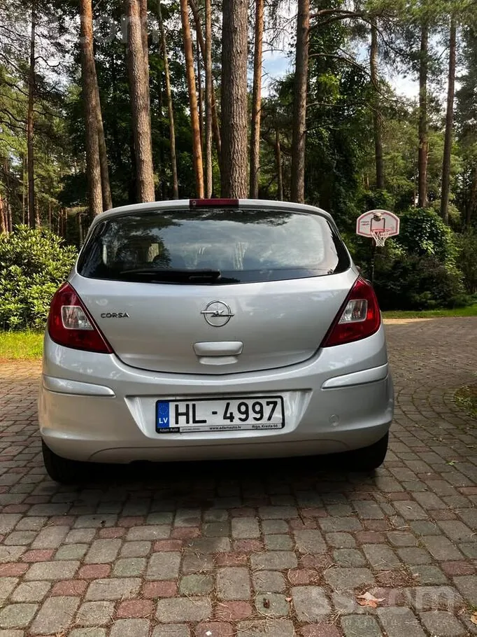 Opel Corsa 2010 photo 4