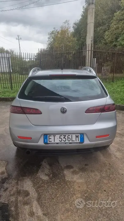 Alfa Romeo 159 2008 photo 5