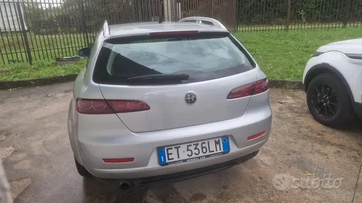 Alfa Romeo 159 2008 photo 4