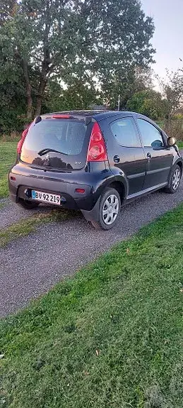 Peugeot 107 2011 photo 3