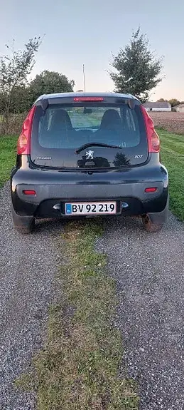Peugeot 107 2011 photo 4