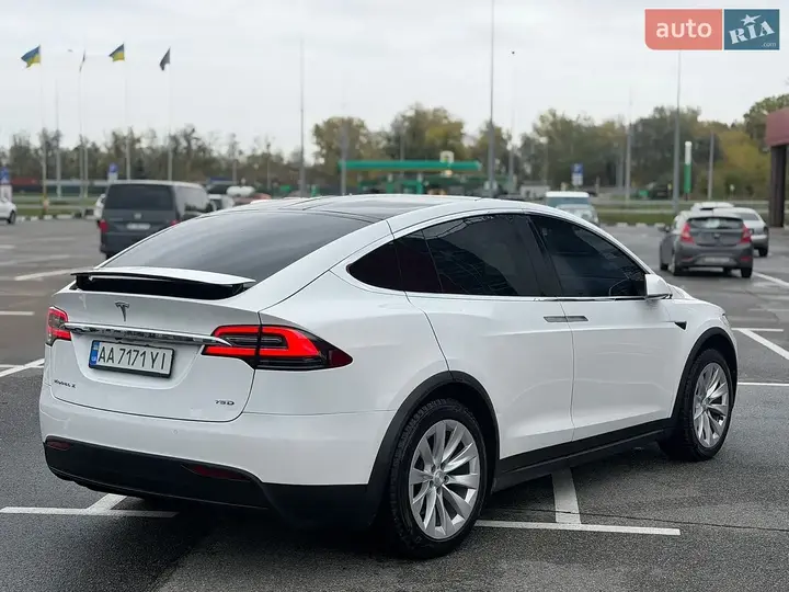 Tesla Model X 2017 photo 4