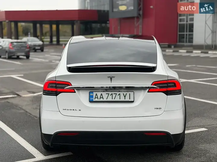Tesla Model X 2017 photo 5