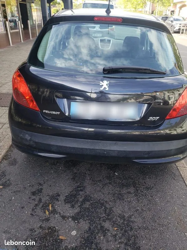 Peugeot 207 2006 photo 2