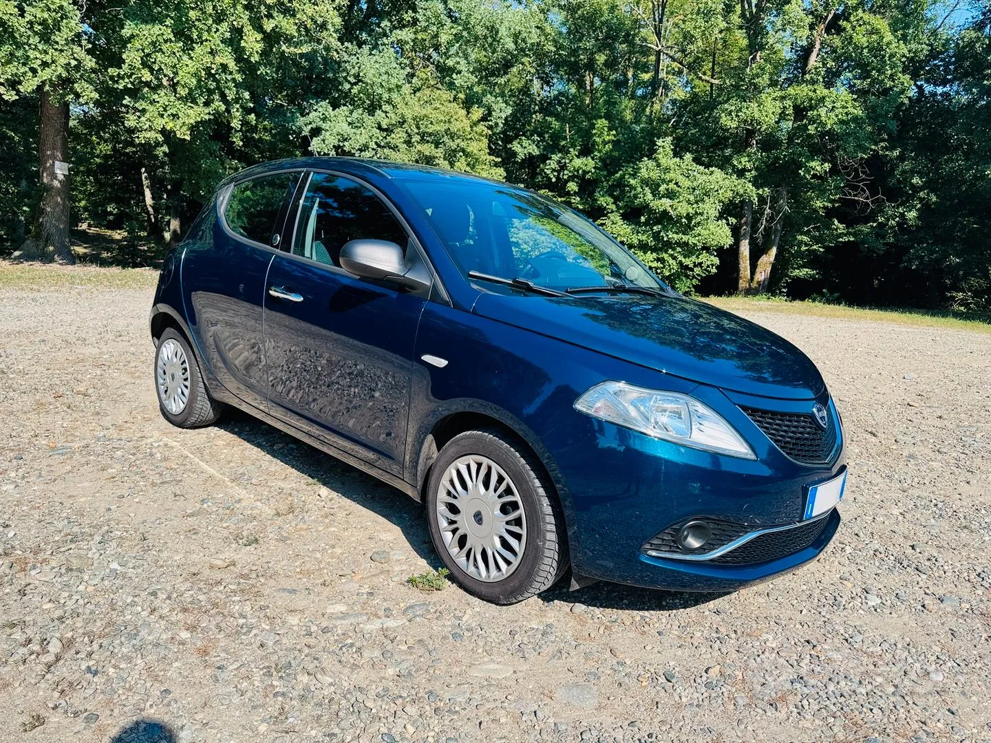 Lancia Ypsilon 2015 photo 2