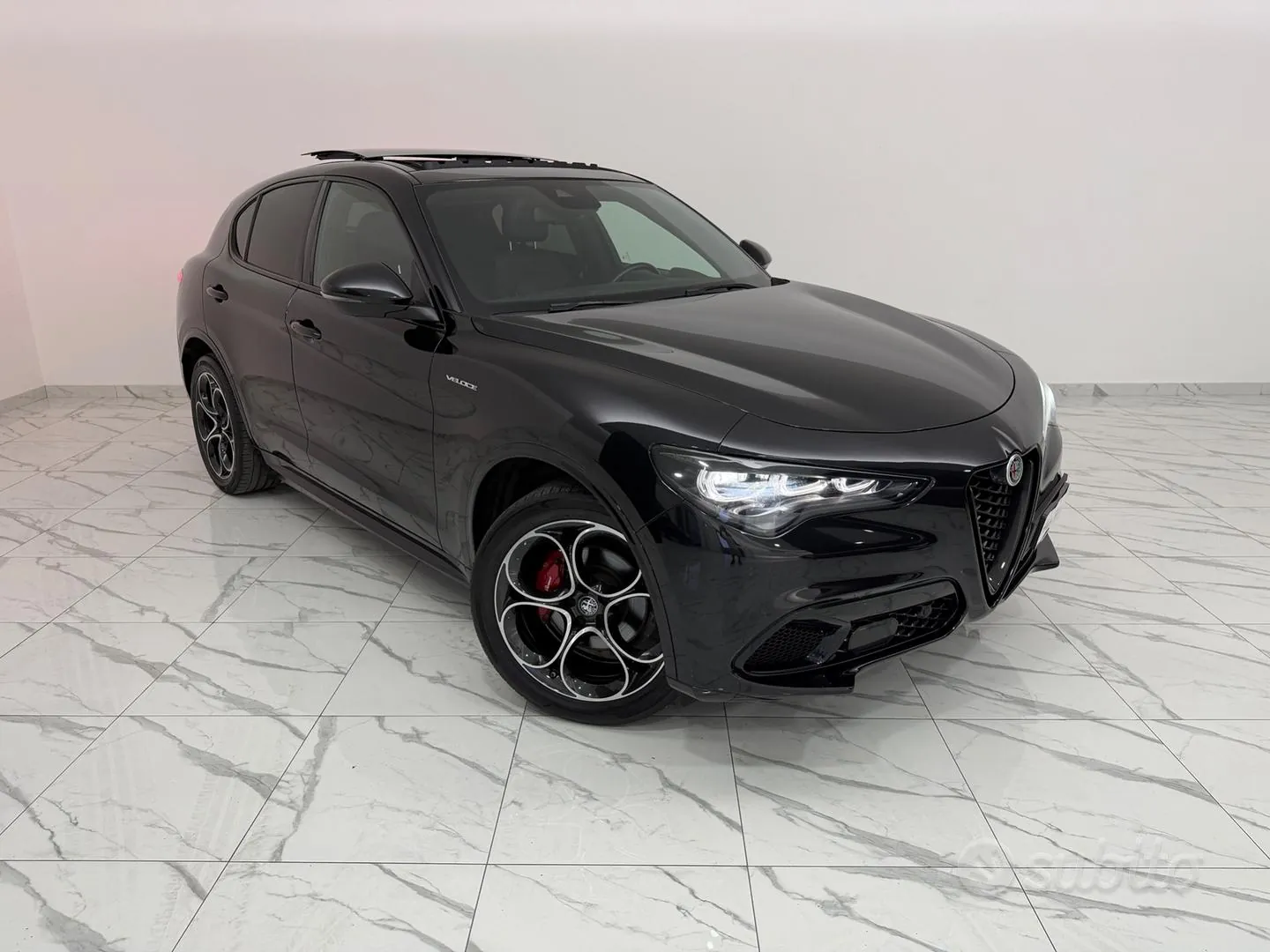 Alfa Romeo Stelvio 2023 photo 2