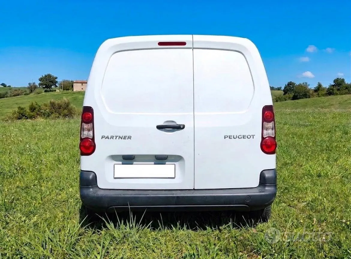 Peugeot Partner 2009 photo 2
