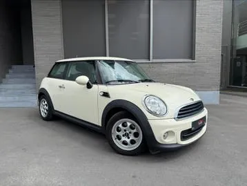 Mini One 2013 photo 3