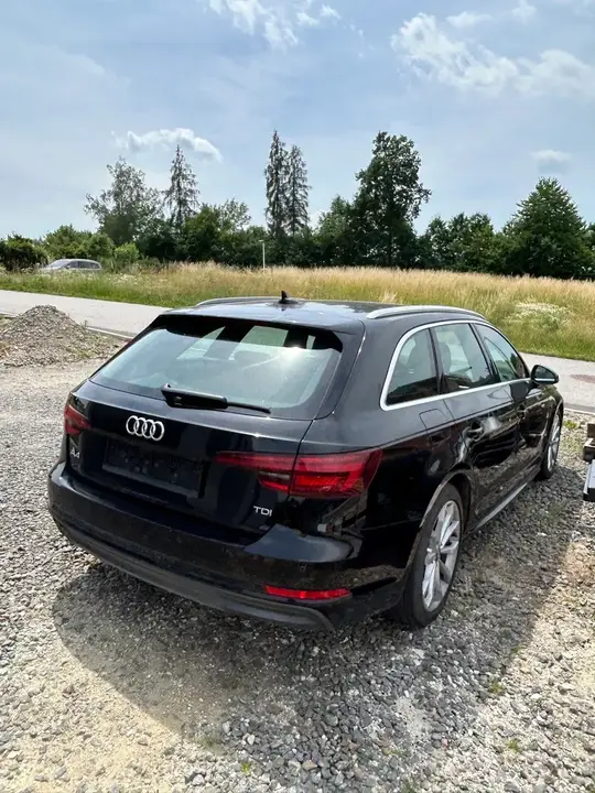 Audi A4 2018 photo 3