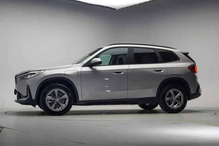 BMW X1 2024 photo 2
