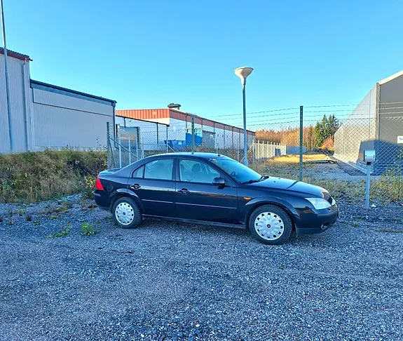 Ford Mondeo 2002 photo 3