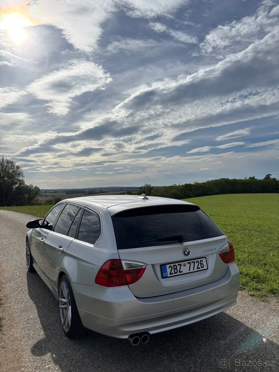 BMW E91 2008 photo 4