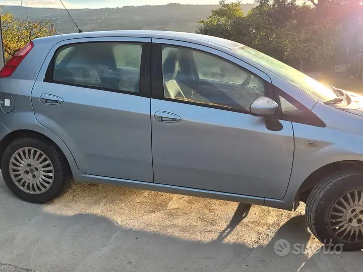 Fiat Grande Punto 2013 photo 5