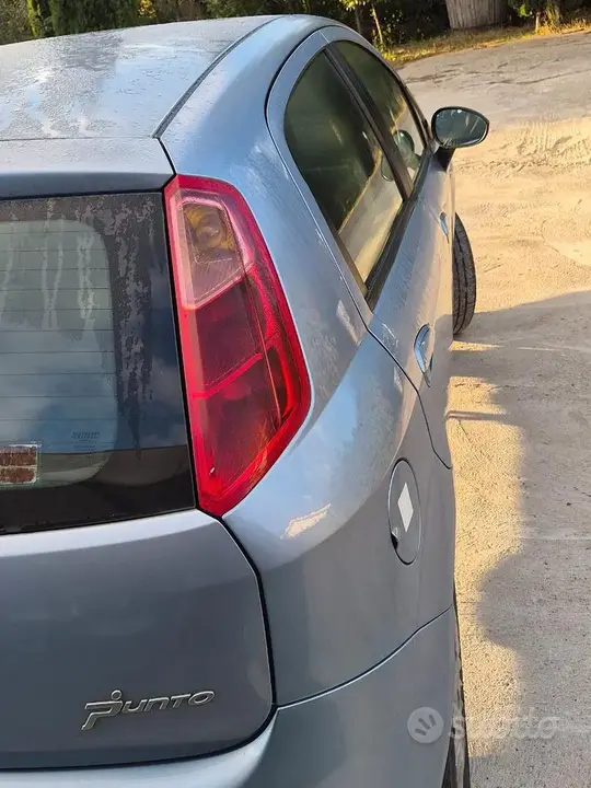 Fiat Grande Punto 2013 photo 3