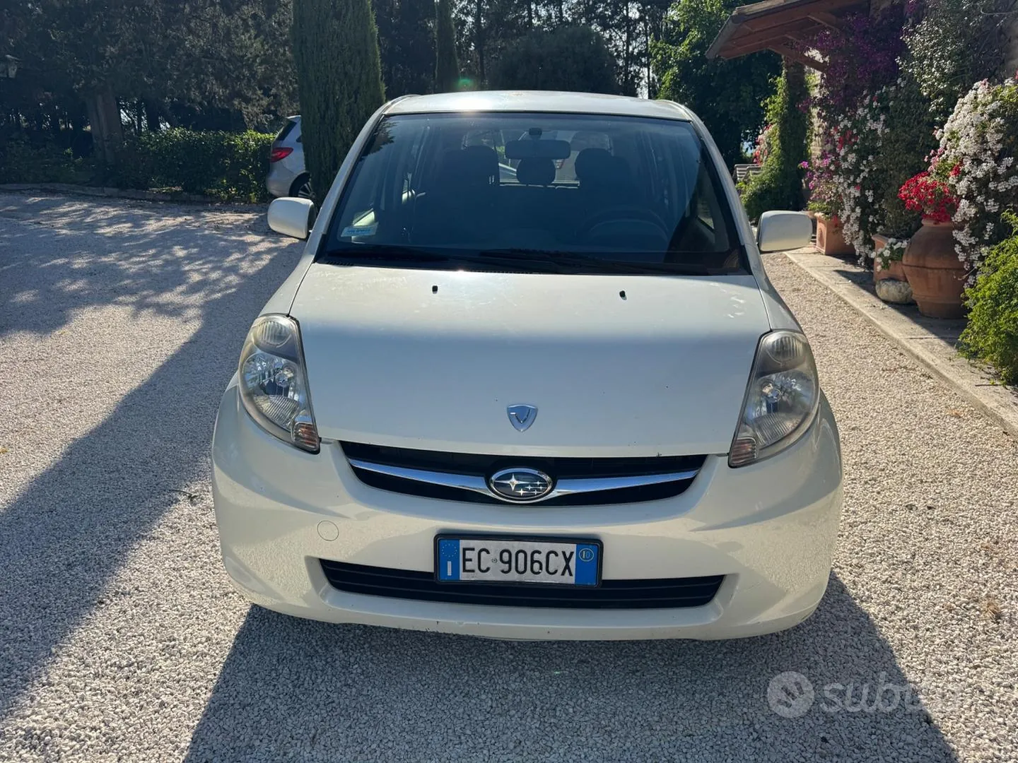 Subaru Justy 2010 photo 2