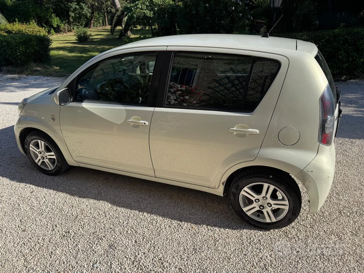 Subaru Justy 2010 photo 5
