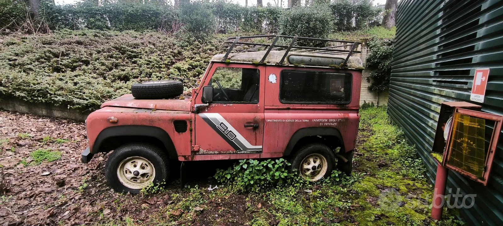 Land Rover Defender