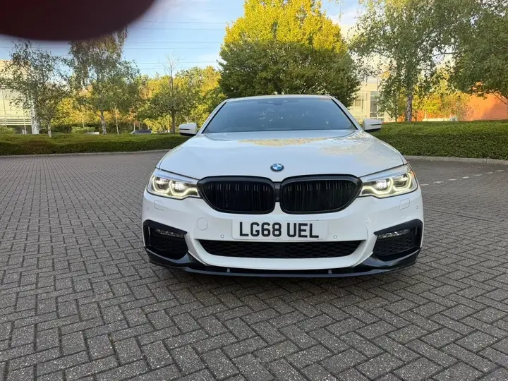 BMW 5 Series 2018 photo 2