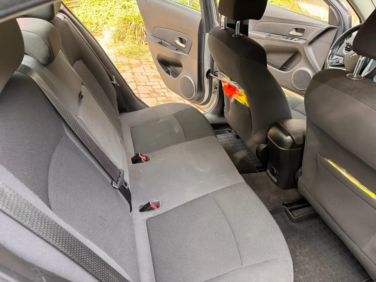 Chevrolet Cruze 2012 photo 3