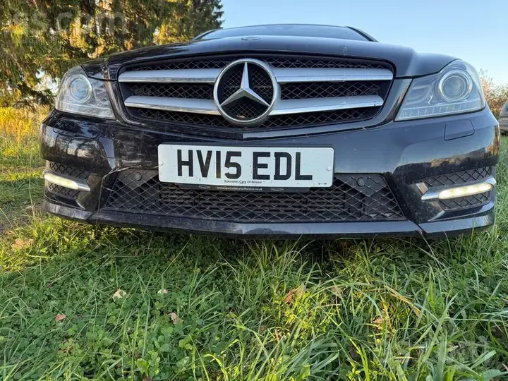 Mercedes-Benz C220