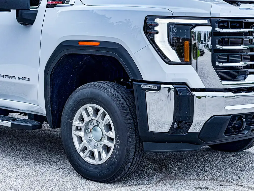 GMC Sierra 2500Hd 2026 photo 3